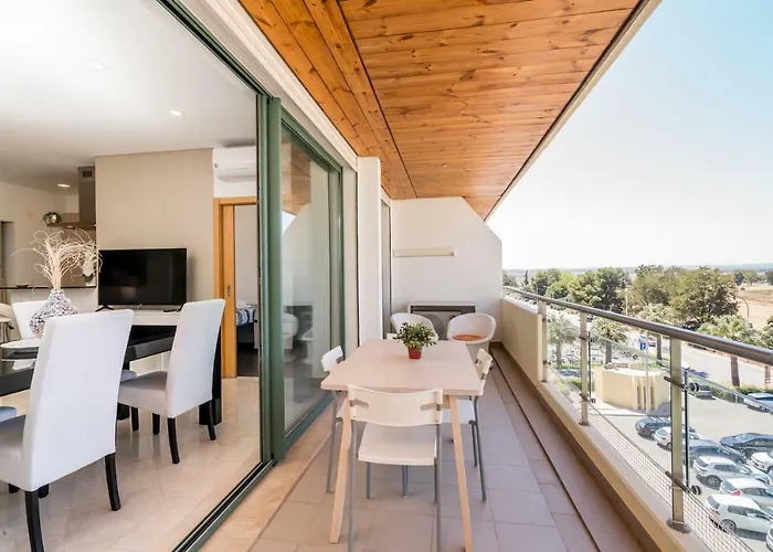 Marina - Aquamar 401- Modern Apartment