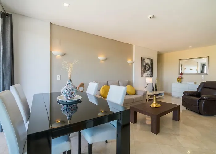 Marina - Aquamar 401- Modern Apartment